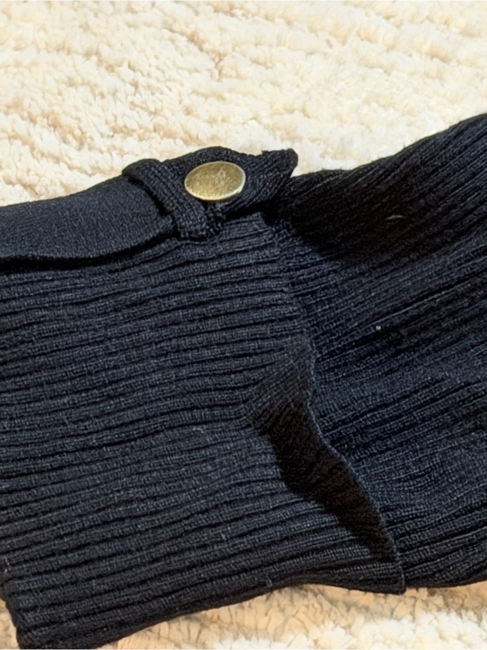 Cache Black Ribbed V-Neck Short Sleeve Top with Grommet Detail - Picture 3 of 4